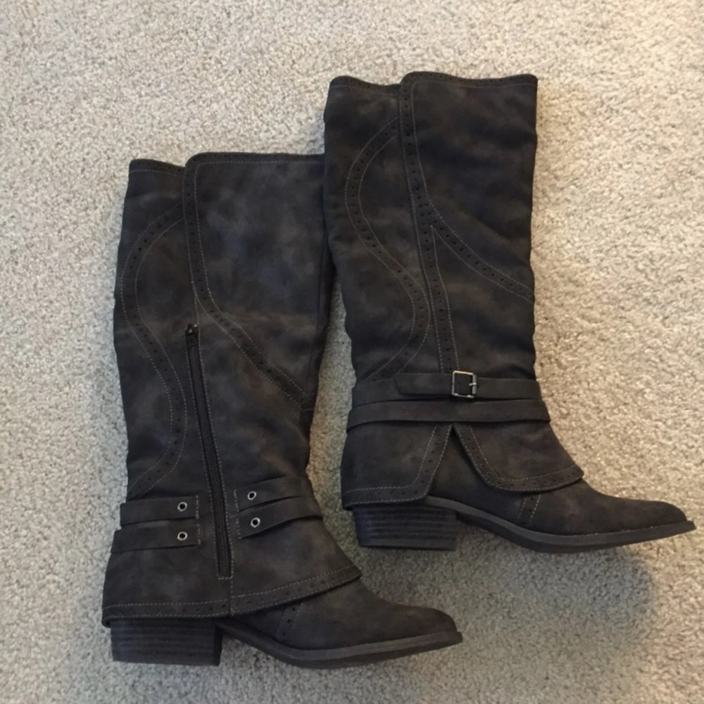 Blowfish boots